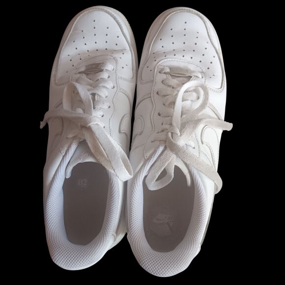 Womens 9 Nike Air Force 1 07 White Low Top Sneakers dd8959-100 - Picture 9 of 10